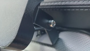 КРЫШКА ПАНЕЛИ ПЕРЕКЛЮЧАТЕЛЕЙ AUXBEAM 6............ 1