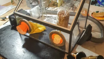 Лабораторный перчаточный ящик своими руками........