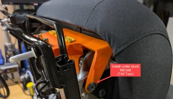 Панель аксессуаров под сиденьем Toyota Tacoma............ 4