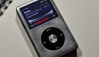Задняя панель iPod Classic. 13 ВЕРСИЙ 1