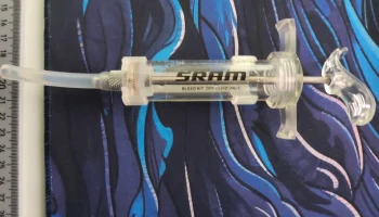 Гибкий держатель шприца для прокачки SRAM (23,8 мм) - пер... 3