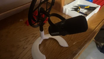 Прочное основание микрофона, напечатанное на 3D-принтере ... Прочное основание микрофона, напечатанное на 3D-принтере ...