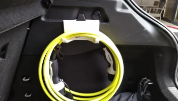 Крючок для зарядного кабеля VW ID.3 (Cupra Born) 5