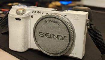 Крышка корпуса Sony E Крышка корпуса Sony E