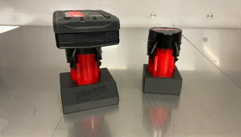 Держатель аккумулятора Milwaukee M12 1