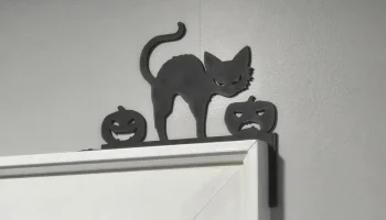 Хэллоуинский кот с фонариками из Джека