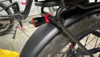 Кронштейн заднего фонаря Bike Bros для Aventon...