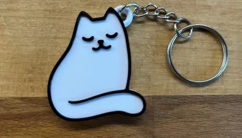 Брелок с сидящим котом
