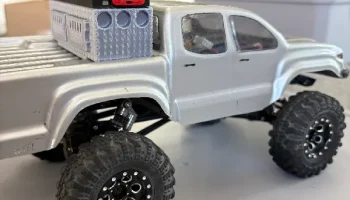 Коробка для собаки Toyota Tacoma Rock Crawler с охладител...