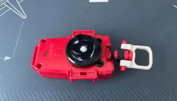 Крепление для шнура Beyblade X String Launcher......... 1