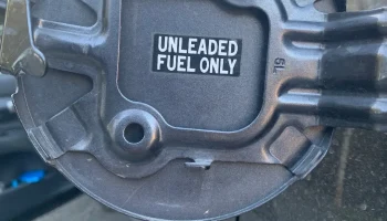 Держатель крышки бензобака Toyota Auris............ 1