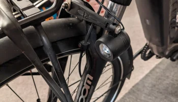 Крепление арки передней амортизационной вилки Aventon...... 4