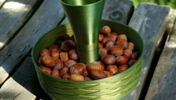 Фисташки, орехи, миска пипас 1