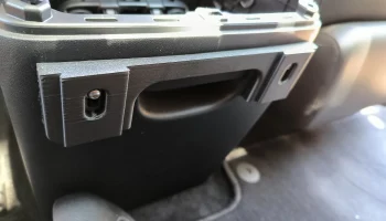 Hyundai Ioniq 5 держатель на центральной консоли для теле... 7