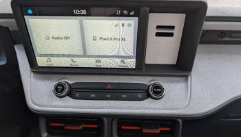Вставка с прорезями для крепления телефона (Ford Maverick... 1