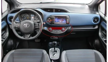Toyota Yaris / гибрид 2015 - 2019 маска климатической пан... 1