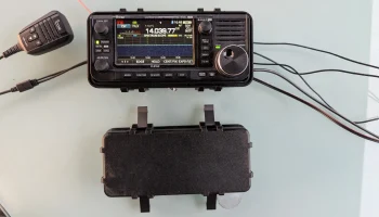 Прочный транспортный ящик Icom IC-705 - открытая рама...... 1