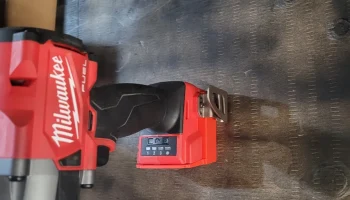 Держатель инструмента Milwaukee M18 8