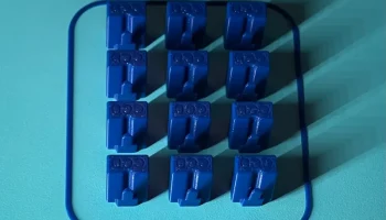 Сетевой разъем RJ-45, пылезащитная заглушка, версия CCD..... 1