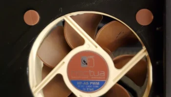 Крепление вентилятора для слота PCI...... 3