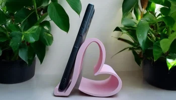 Держатель для смартфона "Валентинка".........