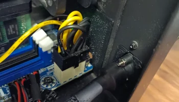 Крепление розетки для Fractal Design Node 304 и блока пит... 2