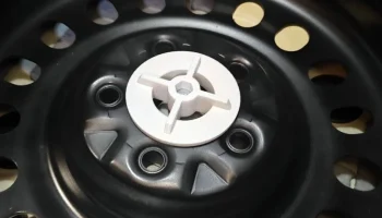 Крепление запасного колеса на Hyundai Sonata DN8............ 1