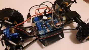 Bluetooth-камень-гусеничный робот 4