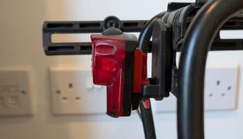 Переходник для крепления Hotshot Micro на RedLite...... Переходник для крепления Hotshot Micro на RedLite......