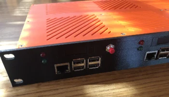 19-дюймовый стоечный корпус для 4 Raspberry Pi и блока питан 3