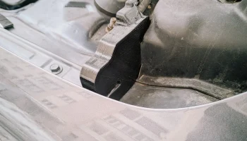 Заглушки уплотнителя капота Kia Ceed 1G (ED)............ 5