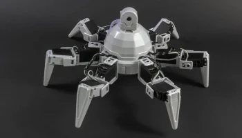 Шесть Hexapod, построенных с использованием бит EZ-Bits, ...