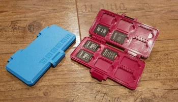 Прочный чехол для SD-карты в дороге........ Прочный чехол для SD-карты в дороге........