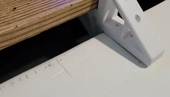 Зажим для лотка для клавиатуры 2