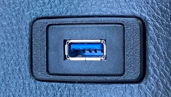 Центральная консоль Toyota 4Runner 4-го поколения, USB/пу...