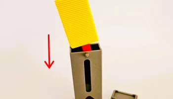 Диспенсер для лезвий для скребка 4
