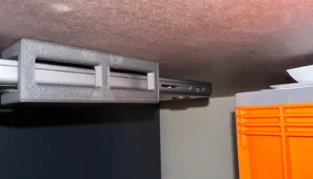 Держатель для ноутбука под столом...... 4