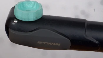 Гайка для ручного велосипедного насоса Decathlon... 1