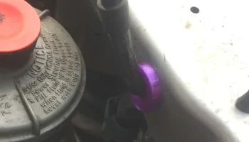 Втулка для стержня капота Honda (только гибкие нити!).......