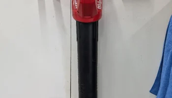 Настенное крепление Milwaukee Blower (M18 FBL).........