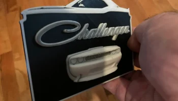 3D-знак Dodge Challenger