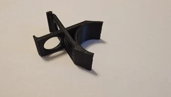 Scout 32 - специальный USB-держатель с защелкой........ 1