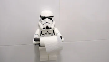 SOPORTE PAPEL WC_STORMTROOPER LEGO 1