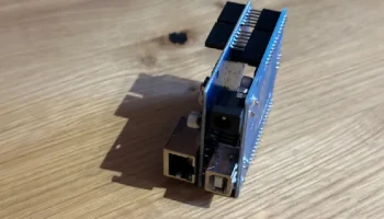 Arduino UNO с чехлом для экрана Ethernet 4