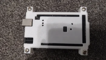 Корпус Arduino Mega с отверстиями для винтов............