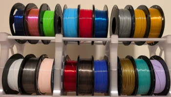 Полностью напечатанная на 3D-принтере подставка для нитей... 1