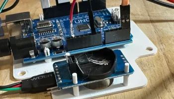 Крепление на плату Arduino Uno и RTC