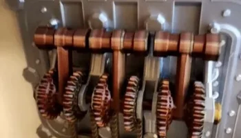 Тройной механизм и рычажный выключатель света......... 4