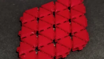 Triangular chainmail like fabric 3