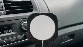 SKODA Fabia 2 magsafe держатель для iPhone 2